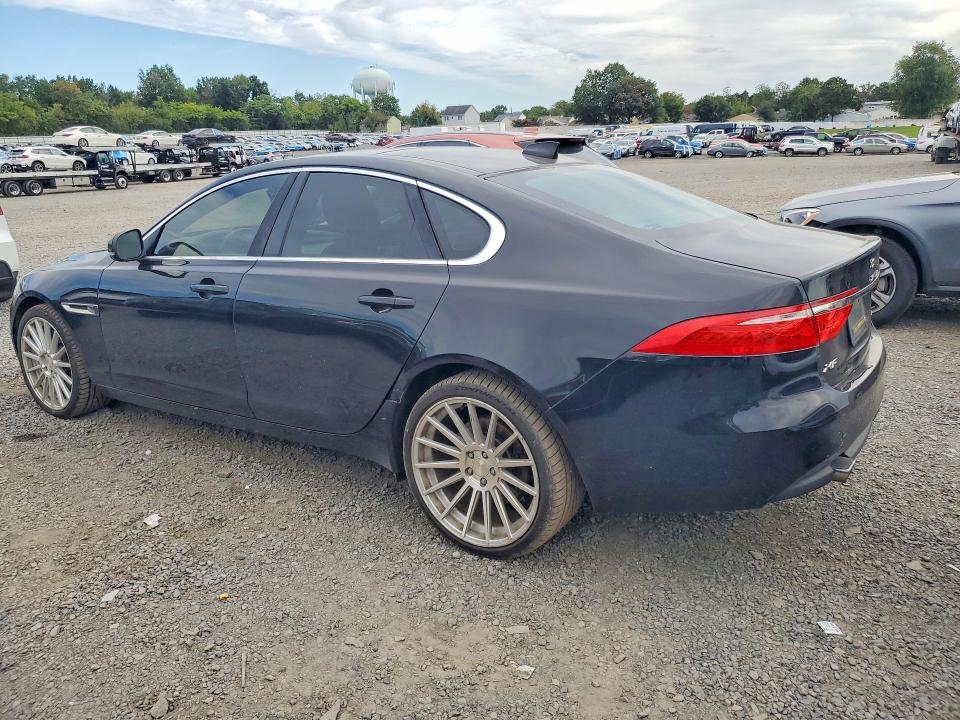 Photo 2 from auction – 2017 JAGUAR XF with VIN SAJBD4BV4HCY35561