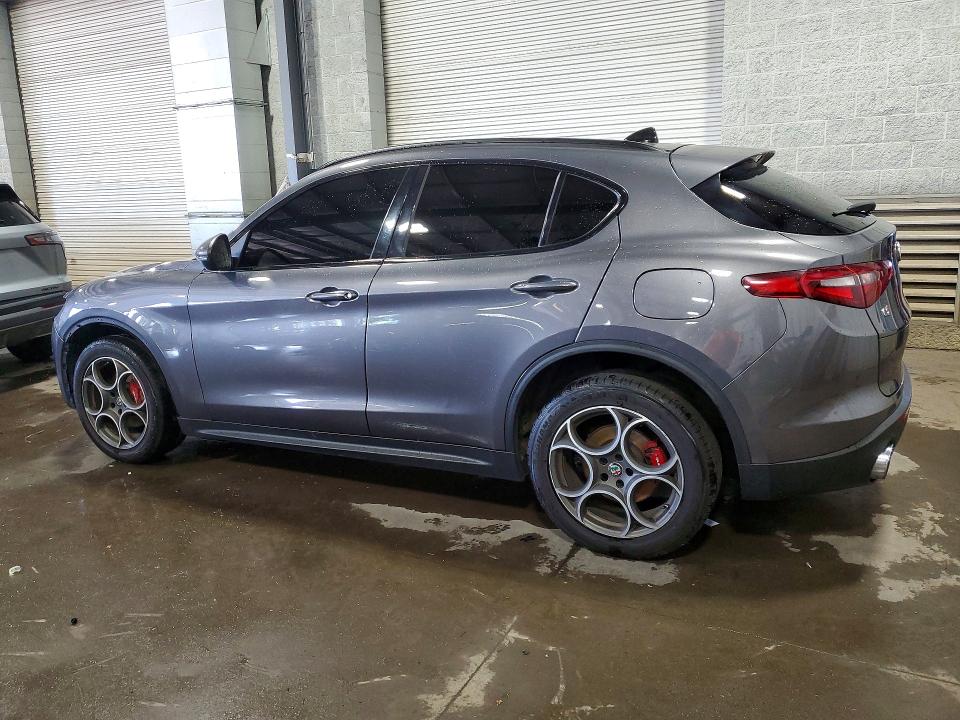 Снимка 2 от търг – 2018 ALFA ROMEO STELVIO с VIN ZASFAKPN1J7B88290