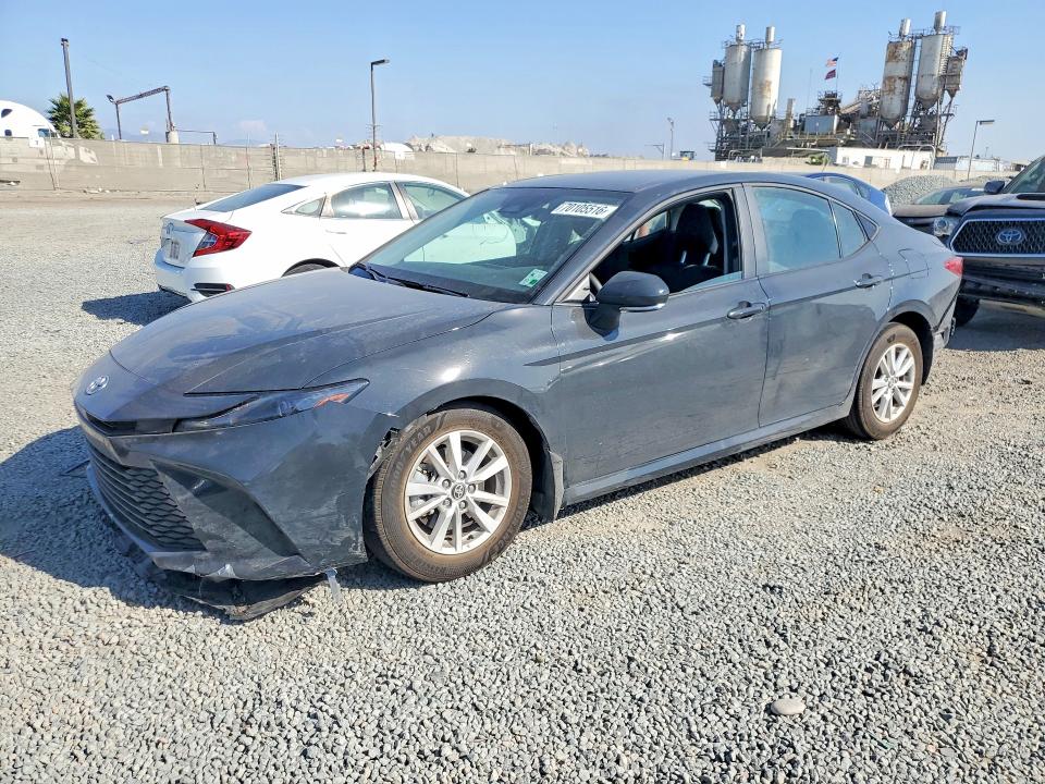 Zdjęcie 1 z aukcji – 2026 TOYOTA CAMRY z VIN 4T1DAACK2TU214370