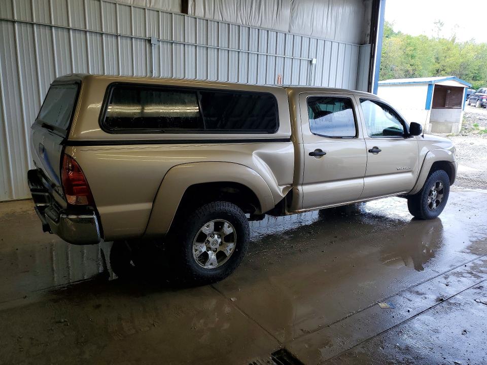 Снимка 3 от търг – 2005 TOYOTA TACOMA с VIN 5TEMU52NX5Z093581