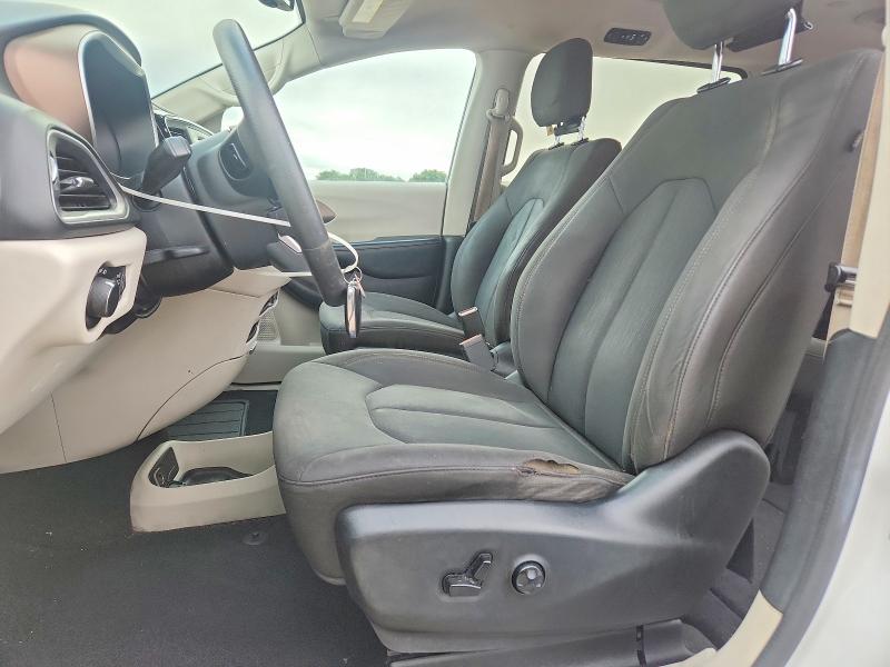 Zdjęcie 7 z aukcji – 2017 CHRYSLER PACIFICA z VIN 2C4RC1CGXHR598077