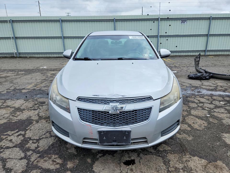 Photo 5 from auction – 2014 CHEVROLET CRUZE with VIN 1G1PC5SBXE7418302