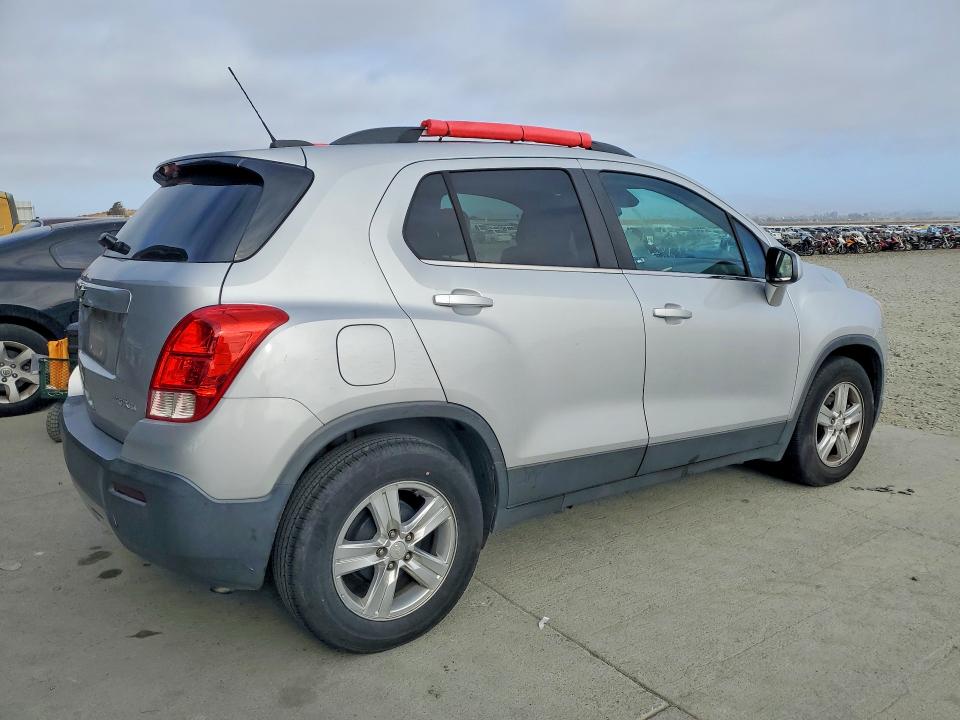 Photo 3 from auction – 2016 CHEVROLET TRAX with VIN 3GNCJLSB0GL219278