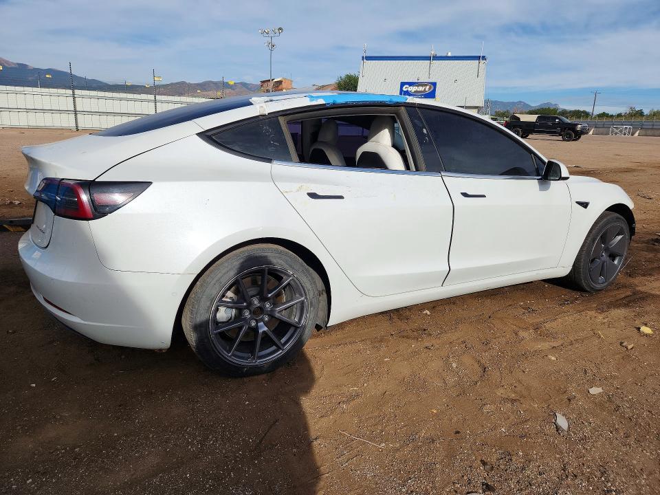 Zdjęcie 3 z aukcji – 2022 TESLA MODEL 3 z VIN 5YJ3E1EB8NF315619