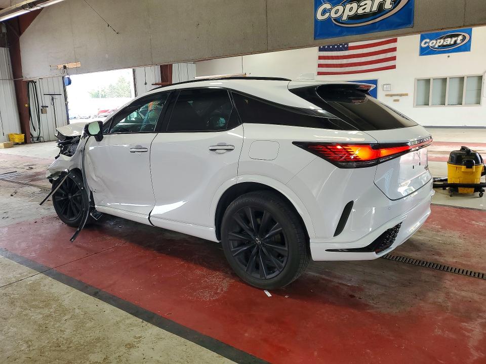 Foto 2 de la subasta – 2023 LEXUS RX con VIN 2T2BCMEA1PC009861