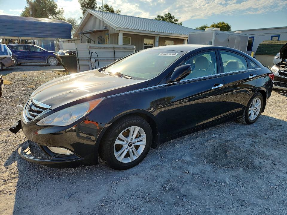 Снимка 1 от търг – 2013 HYUNDAI SONATA с VIN 5NPEB4AC2DH746328