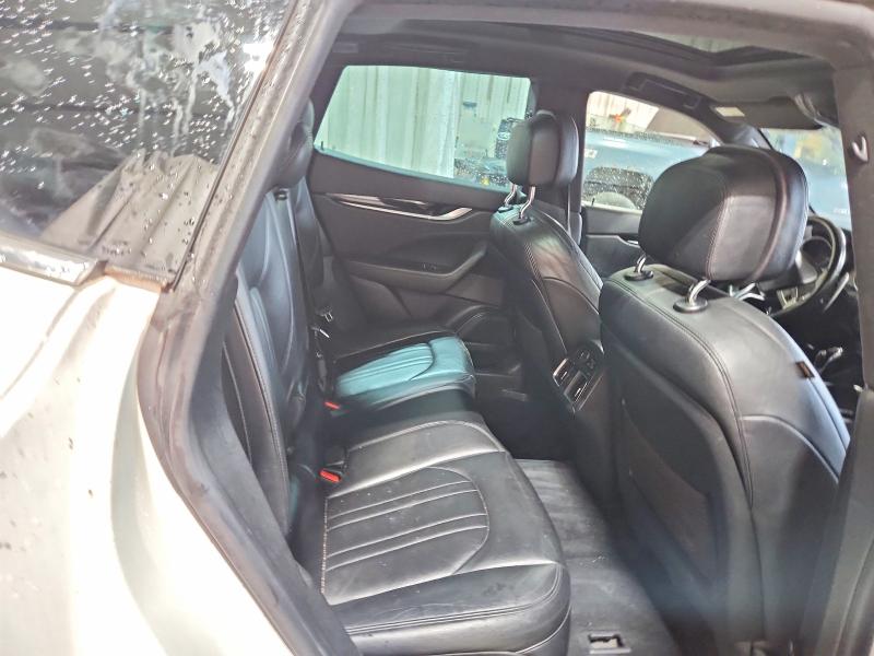 Photo 11 from auction – 2017 MASERATI LEVANTE with VIN ZN661YUA0HX262918