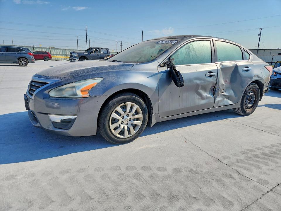 Zdjęcie 1 z aukcji – 2015 NISSAN ALTIMA z VIN 1N4AL3AP5FC477349
