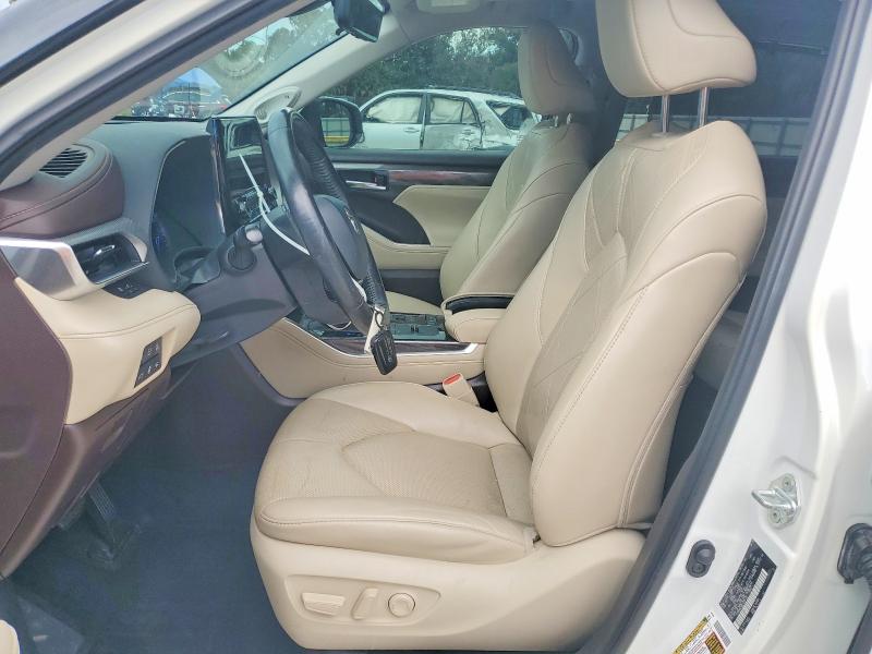 Photo 7 from auction – 2020 TOYOTA HIGHLANDER with VIN 5TDEBRCH9LS005110