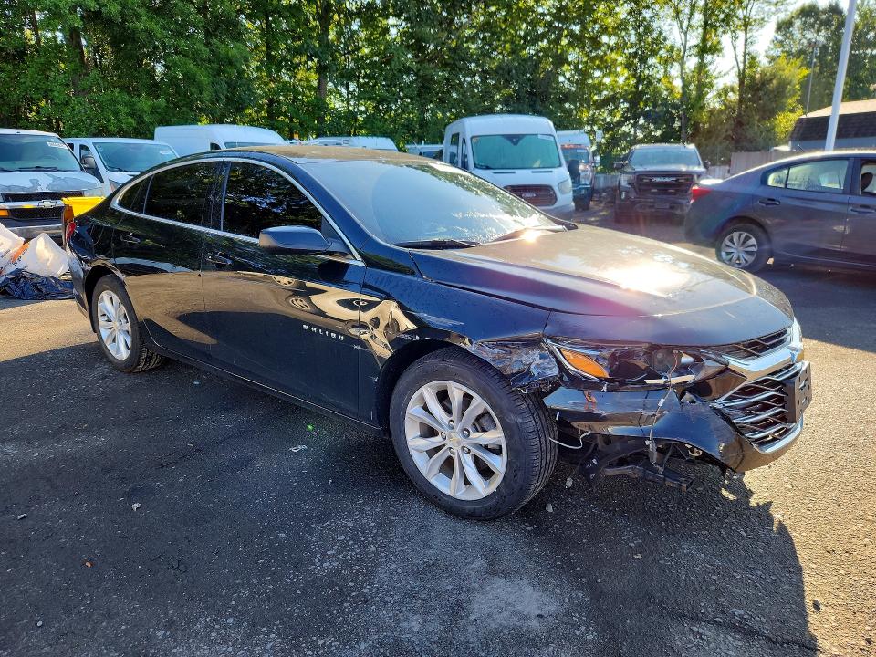 Photo 4 from auction – 2019 CHEVROLET MALIBU with VIN 1G1ZD5ST9KF134661