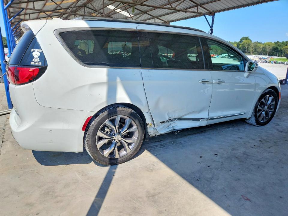 Photo 3 from auction – 2018 CHRYSLER PACIFICA with VIN 2C4RC1GGXJR321865