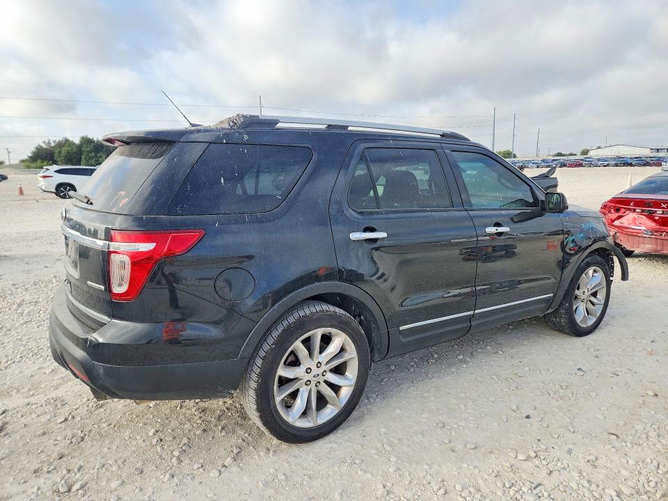 صورة رقم 3 من المزاد - 2013 FORD EXPLORER مع VIN 1FM5K7F81DGB33574