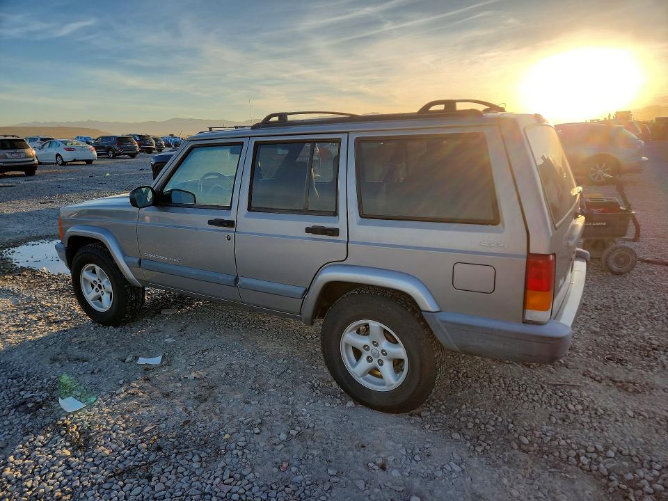 Photo 2 from auction – 2001 JEEP CHEROKEE with VIN 1J4FF48S21L564412