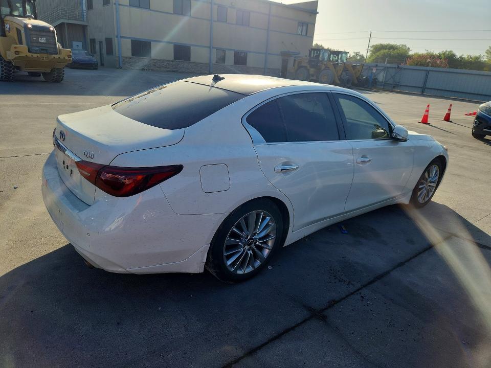 Снимка 3 от търг – 2021 INFINITI Q50 с VIN JN1EV7BPXMM704878