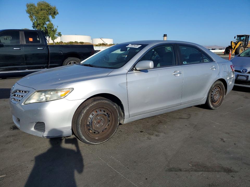 2010 TOYOTA CAMRY - Търг №67928406