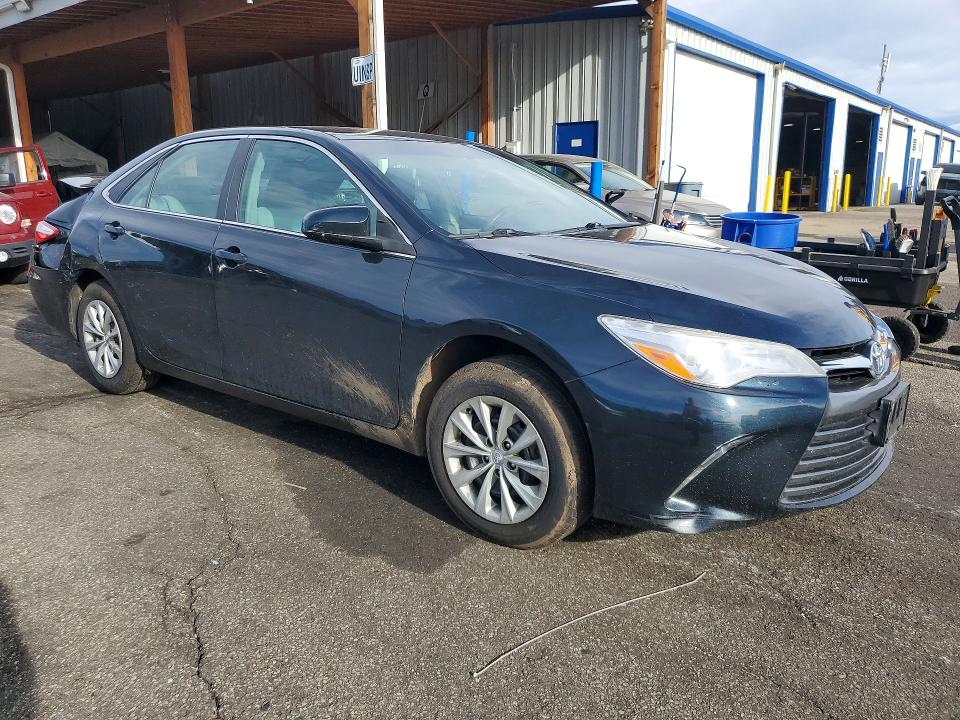 Photo 4 from auction – 2017 TOYOTA CAMRY with VIN 4T1BF1FK9HU417770