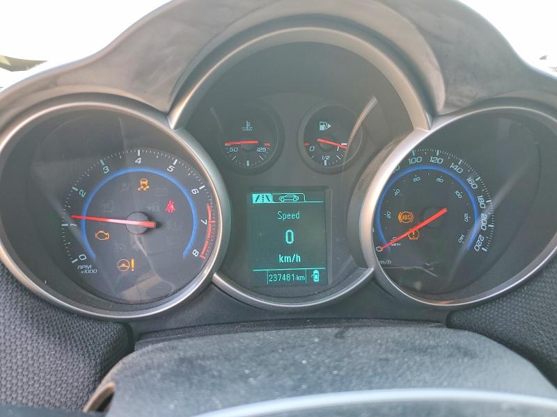 Photo 9 from auction – 2015 CHEVROLET CRUZE with VIN 1G1PC5SB3F7271225