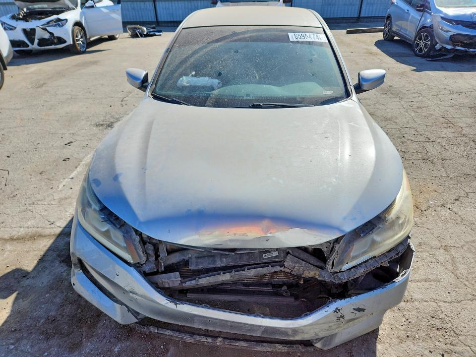 Снимка 5 от търг – 2017 HONDA ACCORD с VIN 1HGCR2F5XHA095479