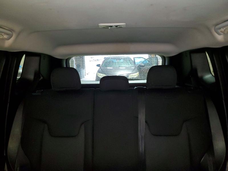 Photo 10 from auction – 2018 JEEP RENEGADE with VIN ZACCJBAB2JPH35371