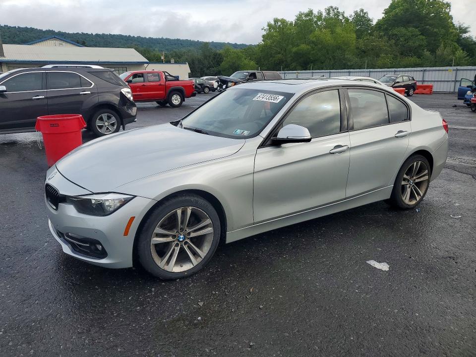 BMW 328 2016 مع رقم تعريف المركبة WBA8E3G58GNT75426 - صورة من المزاد
