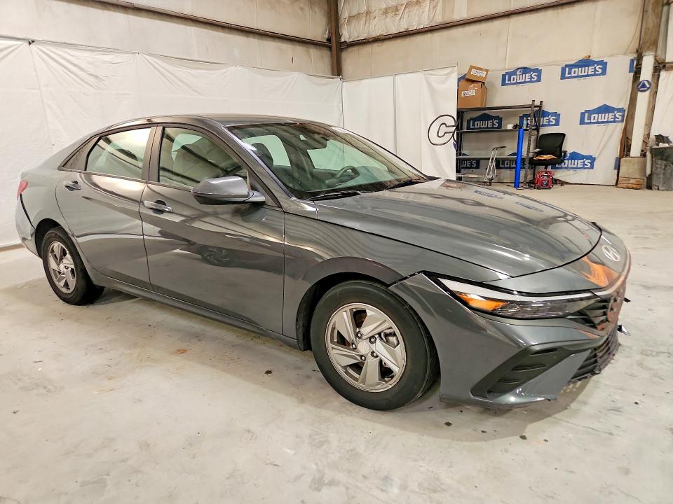 Снимка 4 от търг – 2026 HYUNDAI ELANTRA с VIN KMHLL4DG9TU196029