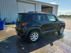 Photo 3 from auction – 2018 JEEP RENEGADE with VIN ZACCJBBB9JPJ37595