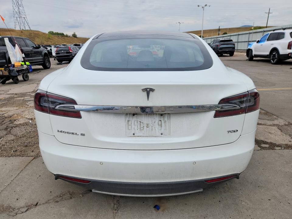 Фото 6 с аукциона – 2015 TESLA MODEL S с VIN 5YJSA1S23FF091544