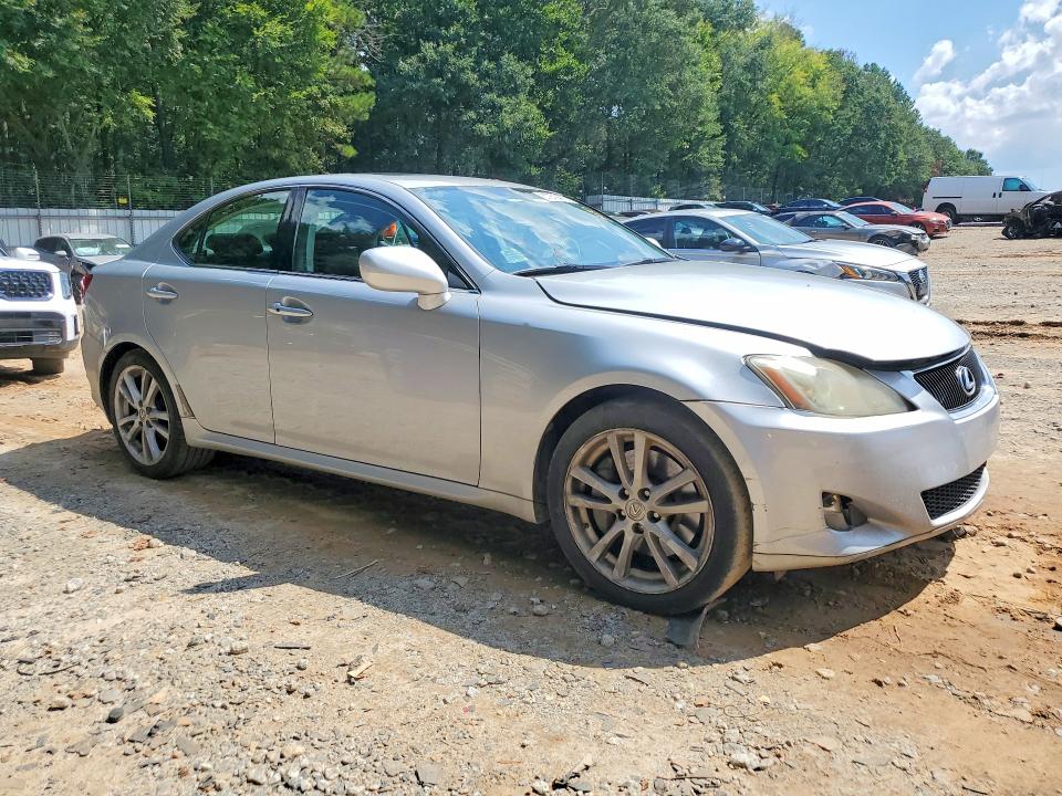 Photo 4 from auction – 2007 LEXUS IS with VIN JTHBE262972012756