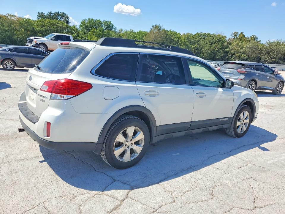 Photo 3 from auction – 2010 SUBARU OUTBACK with VIN 4S4BRDJC4A2381092