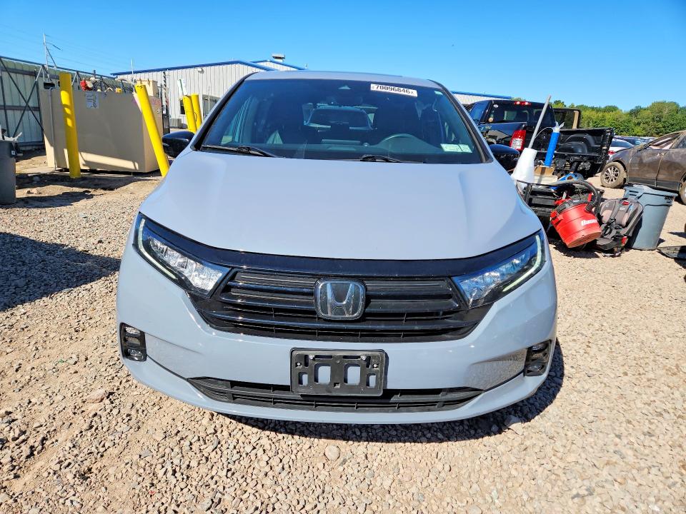Photo 5 from auction – 2023 HONDA ODYSSEY with VIN 5FNRL6H79PB011321