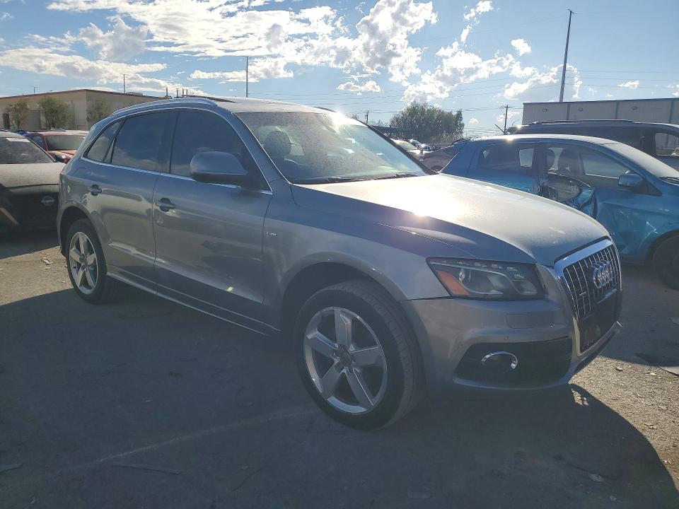 Foto 4 de la subasta – 2011 AUDI Q5 con VIN WA1DKAFP8BA093458