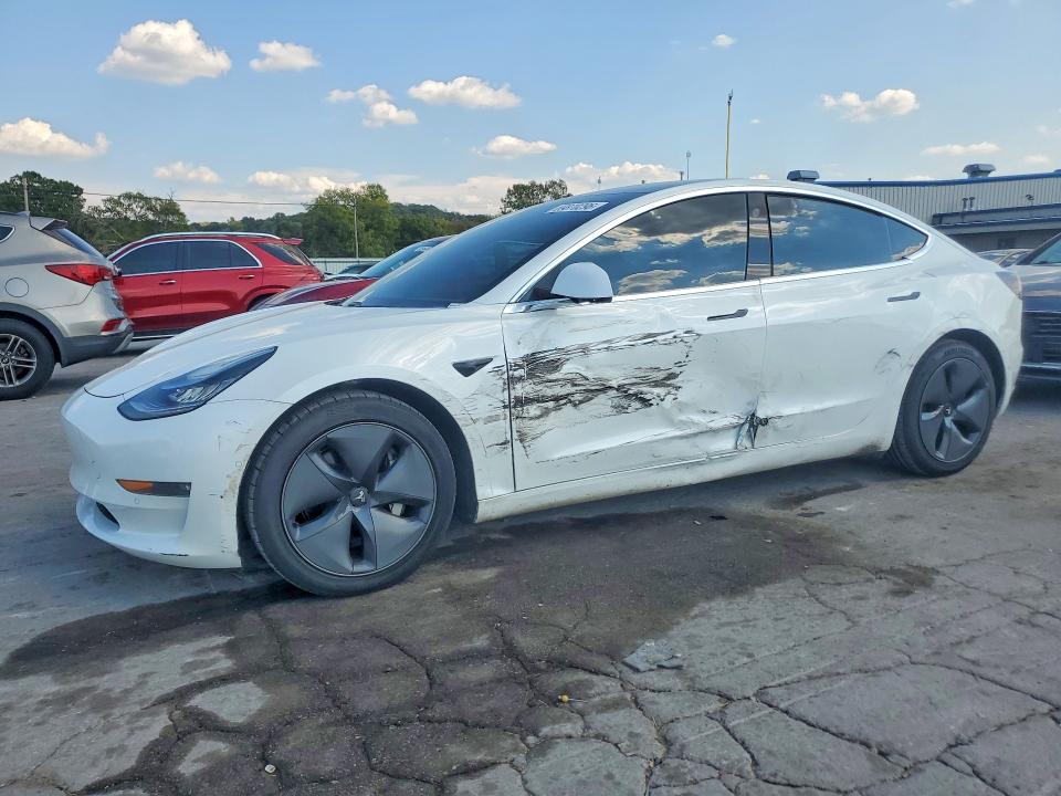TESLA MODEL 3 2019 con VIN 5YJ3E1EB9KF469896 - Foto de la subasta
