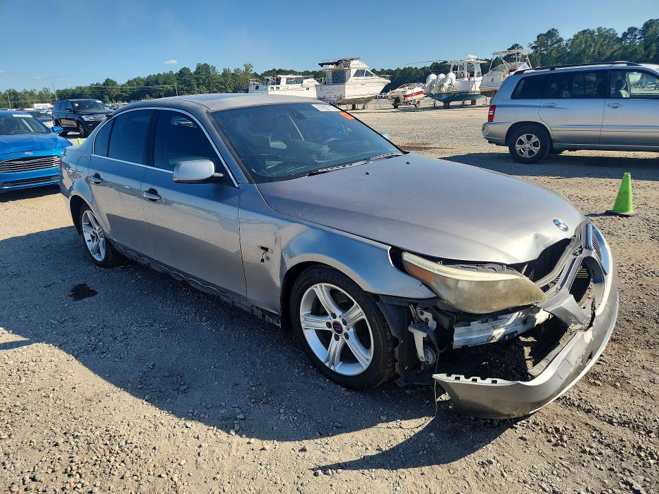 Zdjęcie 4 z aukcji – 2007 BMW 525 z VIN WBANE535X7CY06462