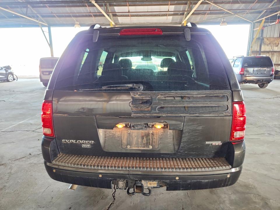 Photo 6 from auction – 2005 FORD EXPLORER with VIN 1FMZU73K95ZA06072