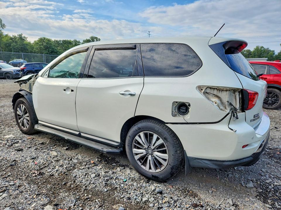 Photo 2 from auction – 2017 NISSAN PATHFINDER with VIN 5N1DR2MM5HC620171