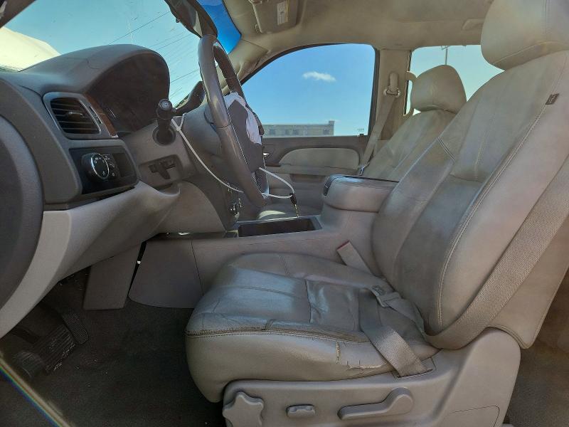 Photo 7 from auction – 2011 CHEVROLET TAHOE with VIN 1GNSCBE01BR189249