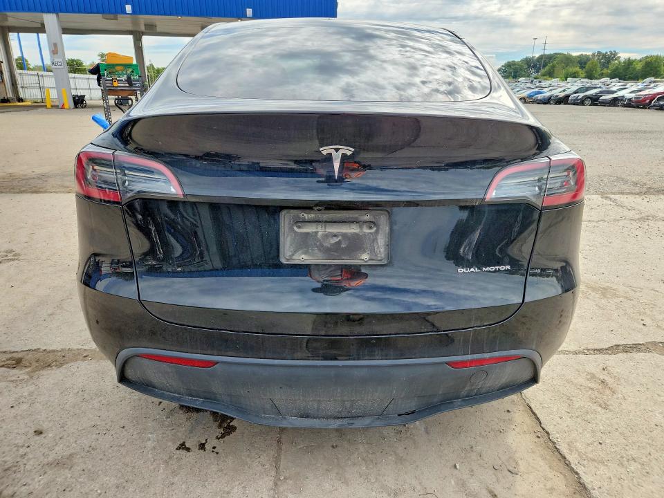 Снимка 6 от търг – 2024 TESLA MODEL Y с VIN 7SAYGDEE9RA225784