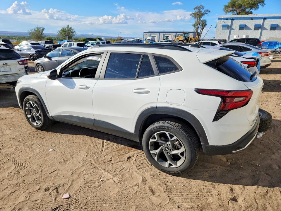Снимка 2 от търг – 2024 CHEVROLET TRAX с VIN KL77LHE24RC108144