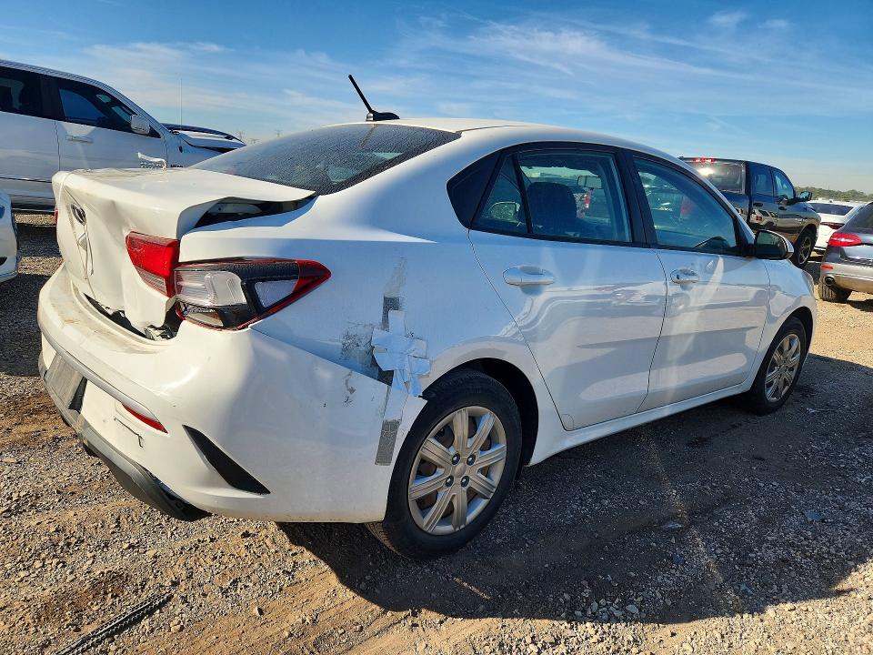 Photo 3 from auction – 2021 KIA RIO with VIN 3KPA24AD6ME422875