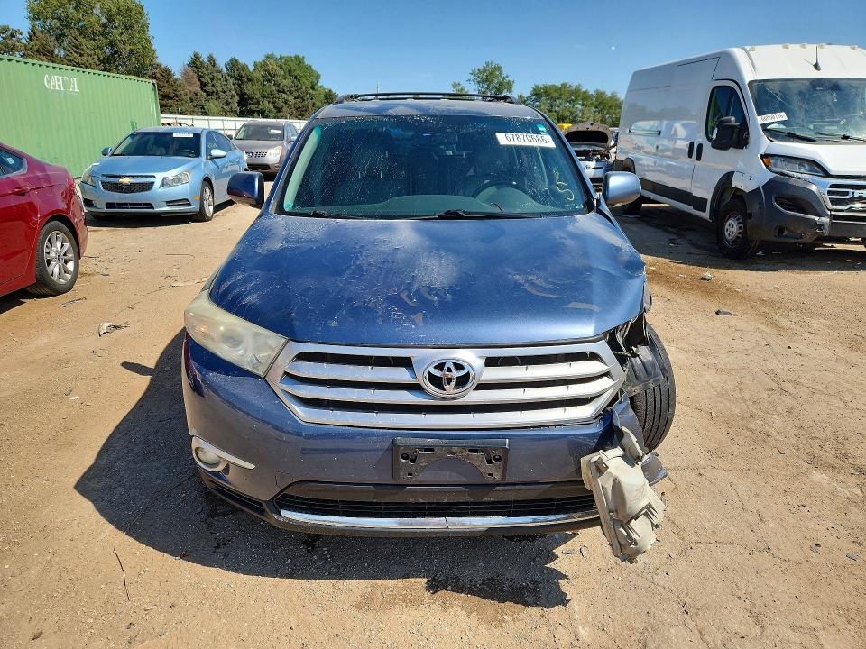 Photo 5 from auction – 2013 TOYOTA HIGHLANDER with VIN 5TDDK3EH3DS236494