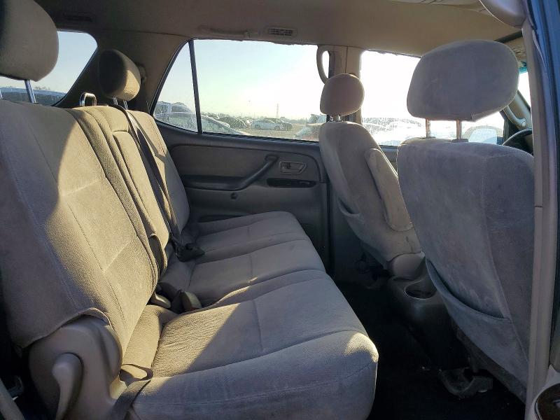 Снимка 11 от търг – 2002 TOYOTA SEQUOIA с VIN 5TDZT34A12S132638