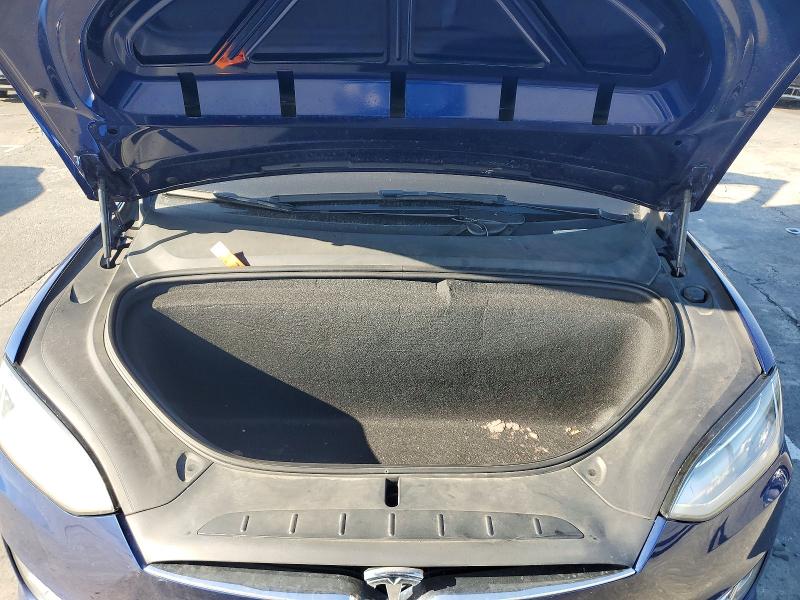 Photo 12 from auction – 2020 TESLA MODEL X with VIN 5YJXCAE29LF286331