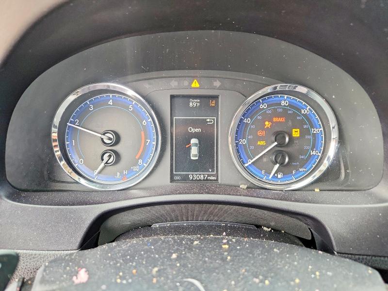 Photo 9 from auction – 2017 TOYOTA COROLLA with VIN 5YFBURHEXHP622284