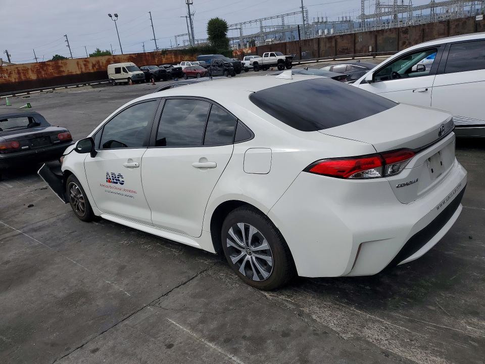 Фото 2 с аукциона – 2021 TOYOTA COROLLA с VIN JTDEAMDE3MJ020324