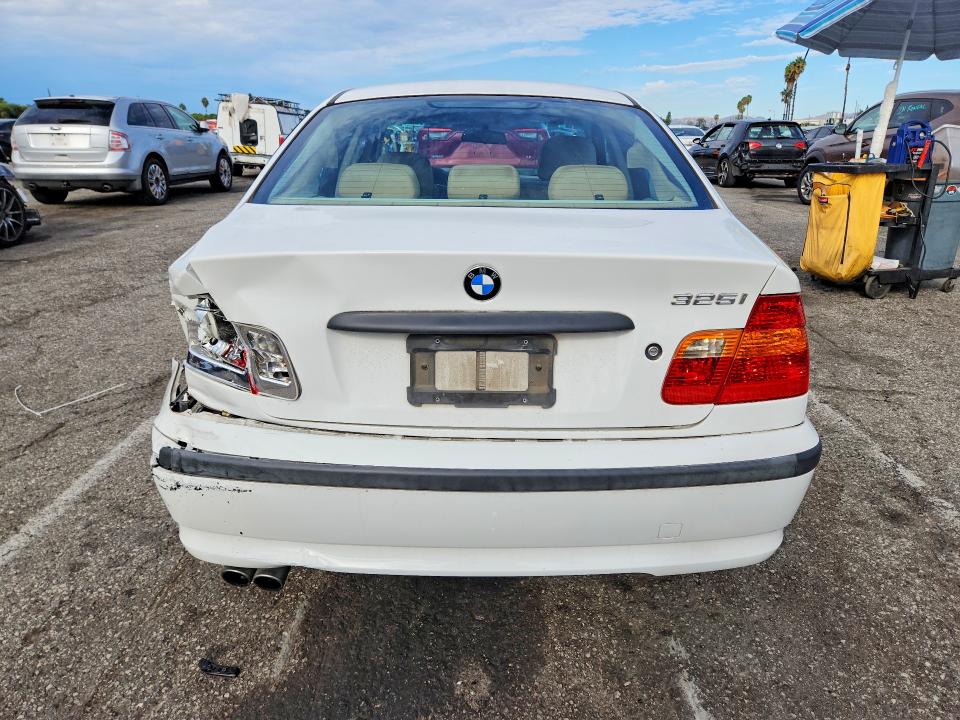 صورة رقم 6 من المزاد - 2005 BMW 325 مع VIN WBAAZ33435KW78163