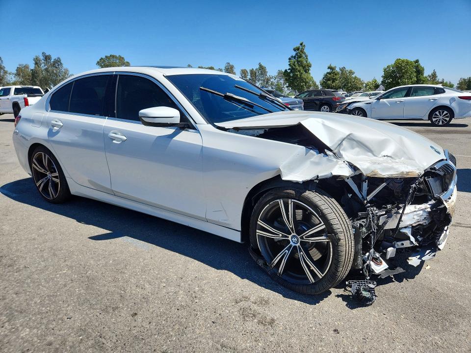 Photo 4 from auction – 2024 BMW 330XE with VIN 3MW39FS07R8E60663
