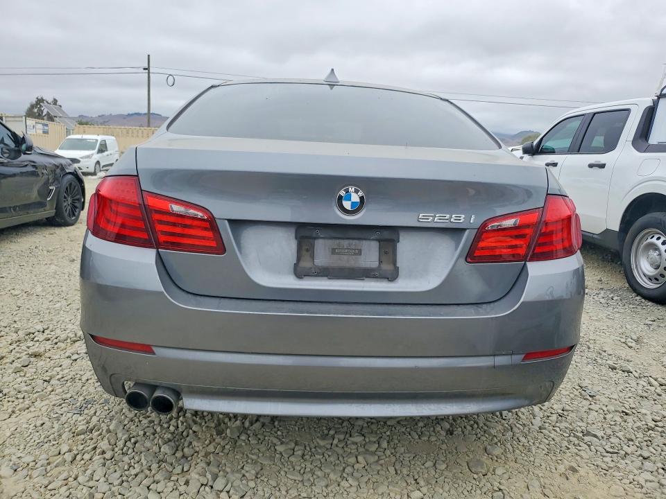 Фото 6 с аукциона – 2011 BMW 528 с VIN WBAFR1C56BDS36836