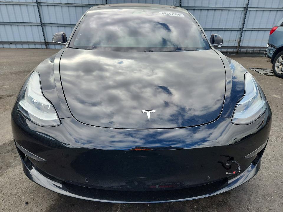Photo 5 from auction – 2019 TESLA MODEL 3 with VIN 5YJ3E1EB2KF194078