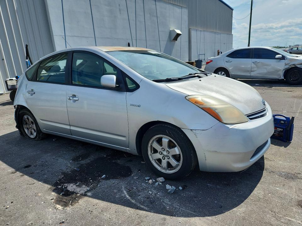 Снимка 4 от търг – 2008 TOYOTA PRIUS с VIN JTDKB20U783392762