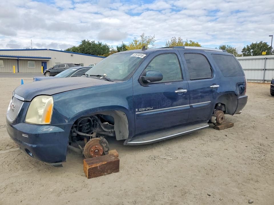 GMC YUKON 2007 مع رقم تعريف المركبة 1GKFK63877J139723 - صورة من المزاد